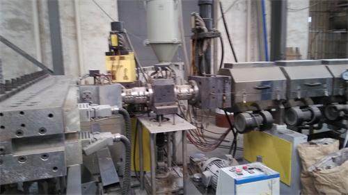 叼嘿软件下载大全在PC片材生產線中的應用